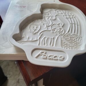 White Peace Mold with Animal Design Longaberger Pottery